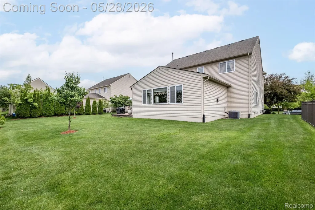 2865 Ashbury Drive Troy City MI 48083
