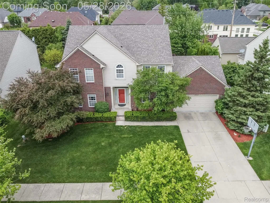 2865 Ashbury Drive Troy City MI 48083
