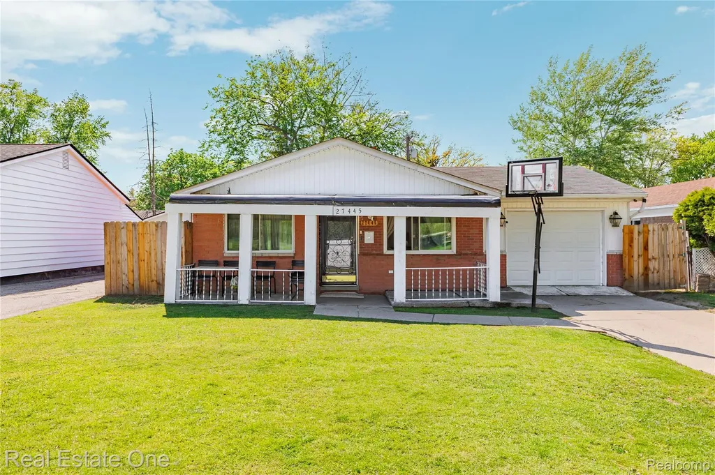27445 Lorenz Street Madison Heights City MI 48071