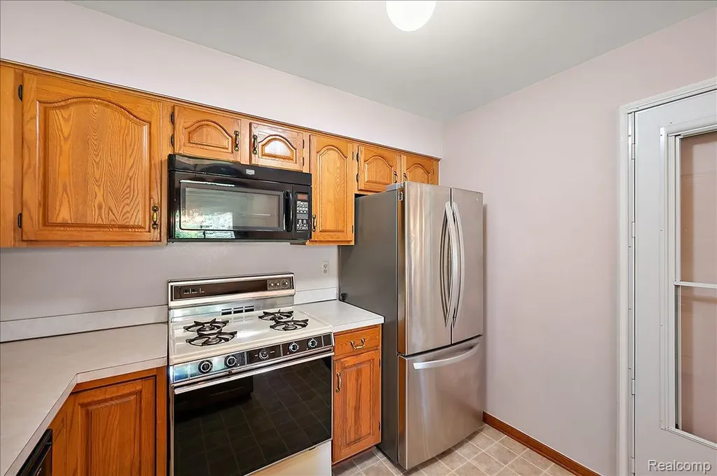 2303 Heritage Pointe Drive Sterling Heights City MI 48314