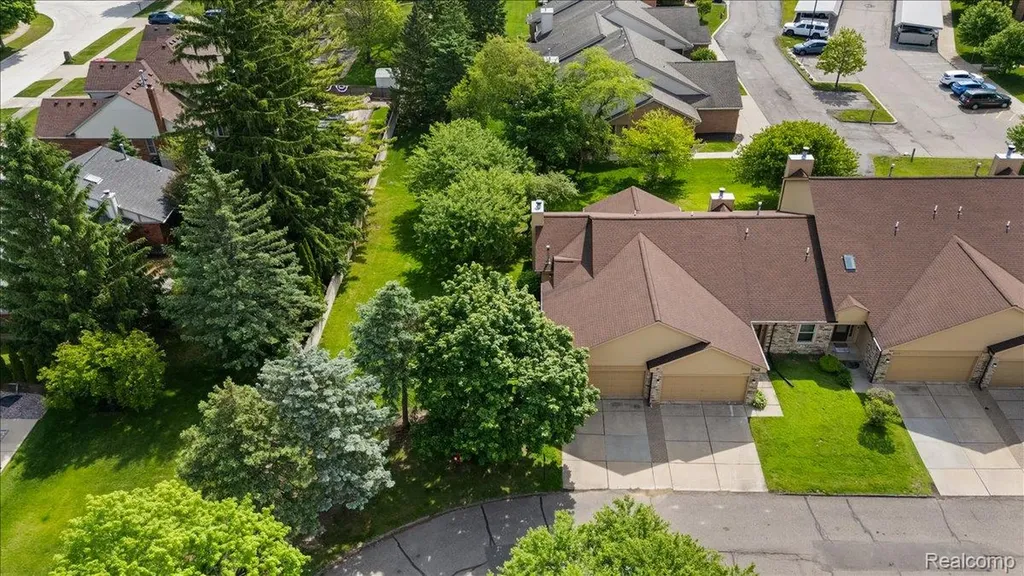 2303 Heritage Pointe Drive Sterling Heights City MI 48314