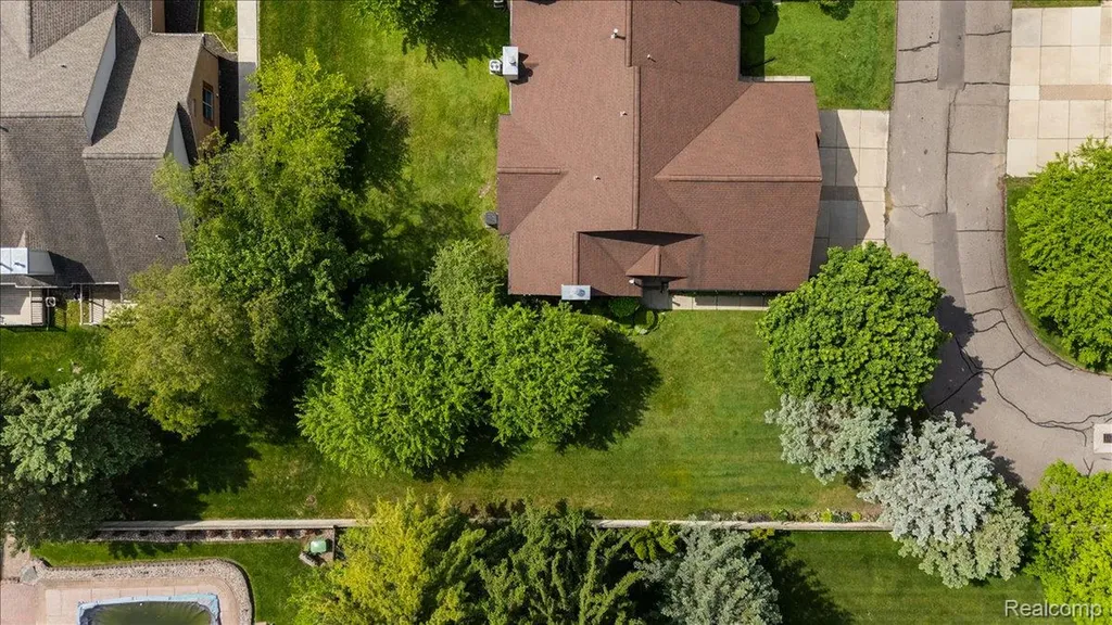 2303 Heritage Pointe Drive Sterling Heights City MI 48314