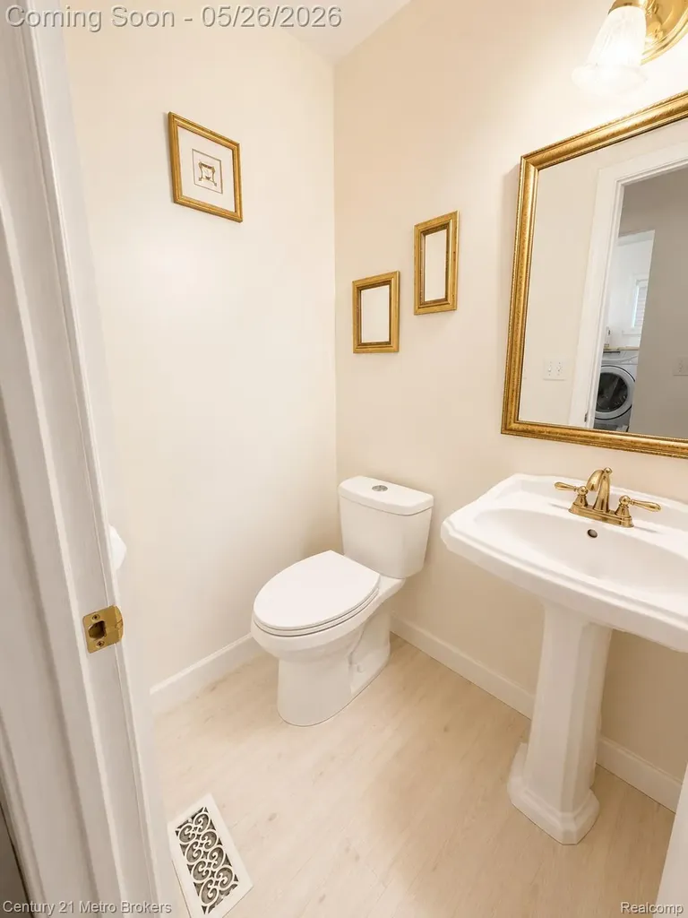 6292 Kings Pointe Circle Grand Blanc Charter Township MI 48439