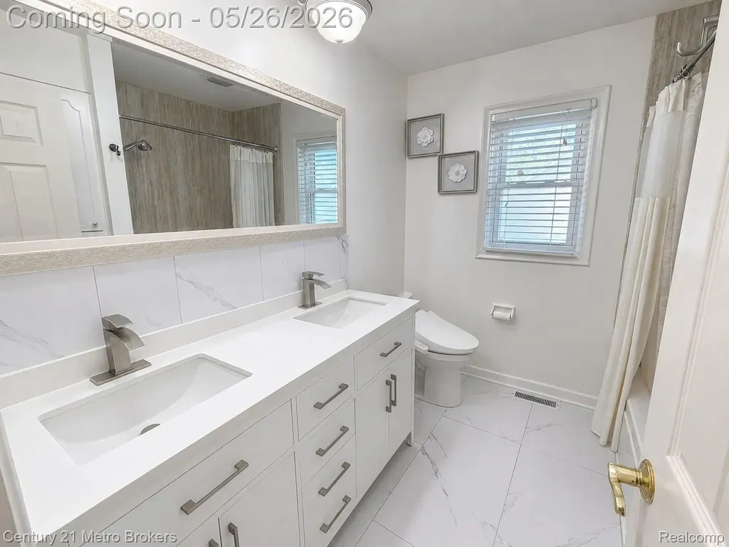6292 Kings Pointe Circle Grand Blanc Charter Township MI 48439