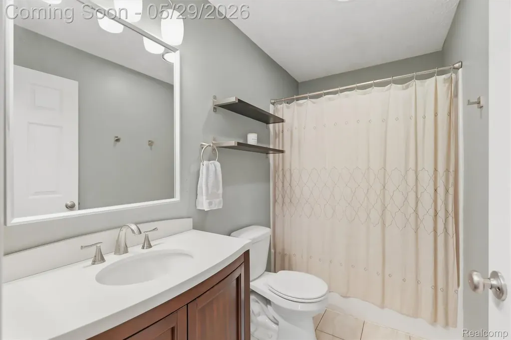 2360 Hickory Circle Drive Oceola Township MI 48855