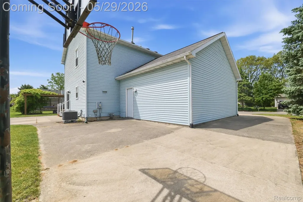 2360 Hickory Circle Drive Oceola Township MI 48855