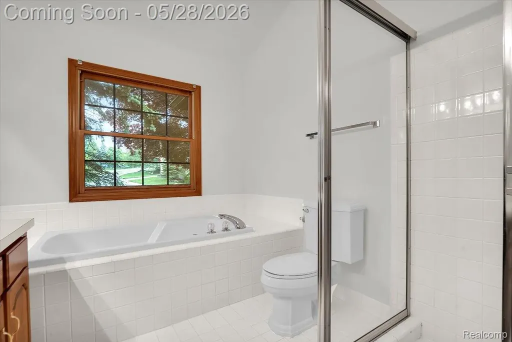 28335 Golf Pointe Boulevard Farmington Hills City MI 48331