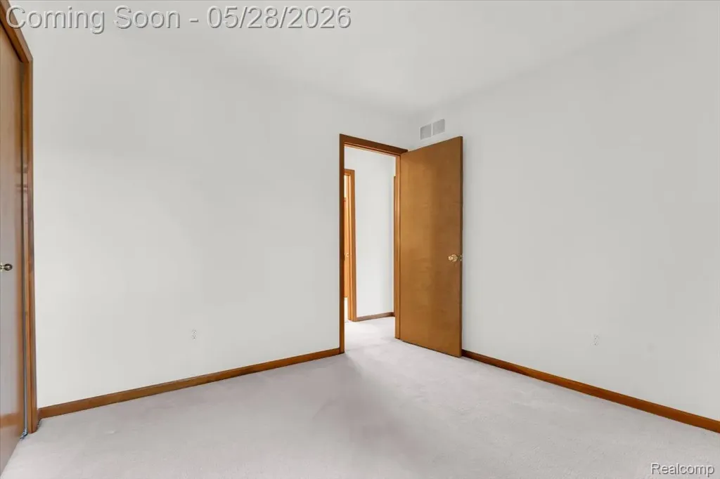 28335 Golf Pointe Boulevard Farmington Hills City MI 48331