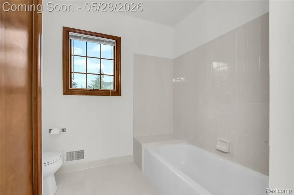 28335 Golf Pointe Boulevard Farmington Hills City MI 48331