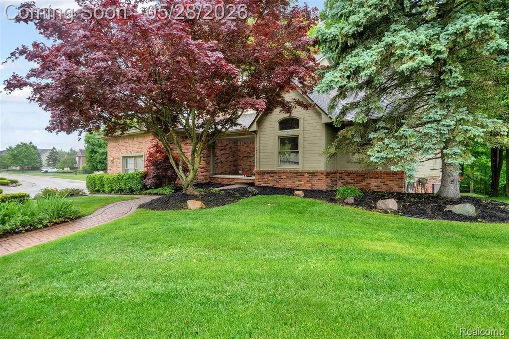 28335 Golf Pointe Boulevard Farmington Hills City MI 48331