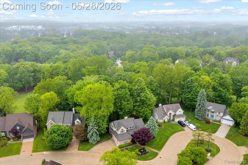 28335 Golf Pointe Boulevard Farmington Hills City MI 48331