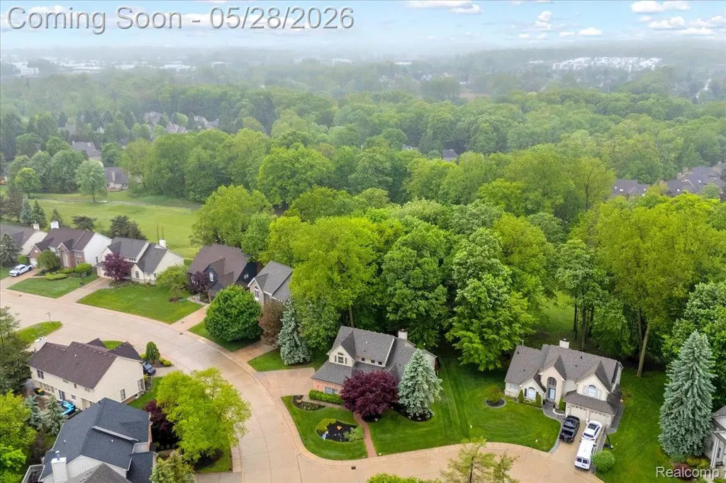 28335 Golf Pointe Boulevard Farmington Hills City MI 48331