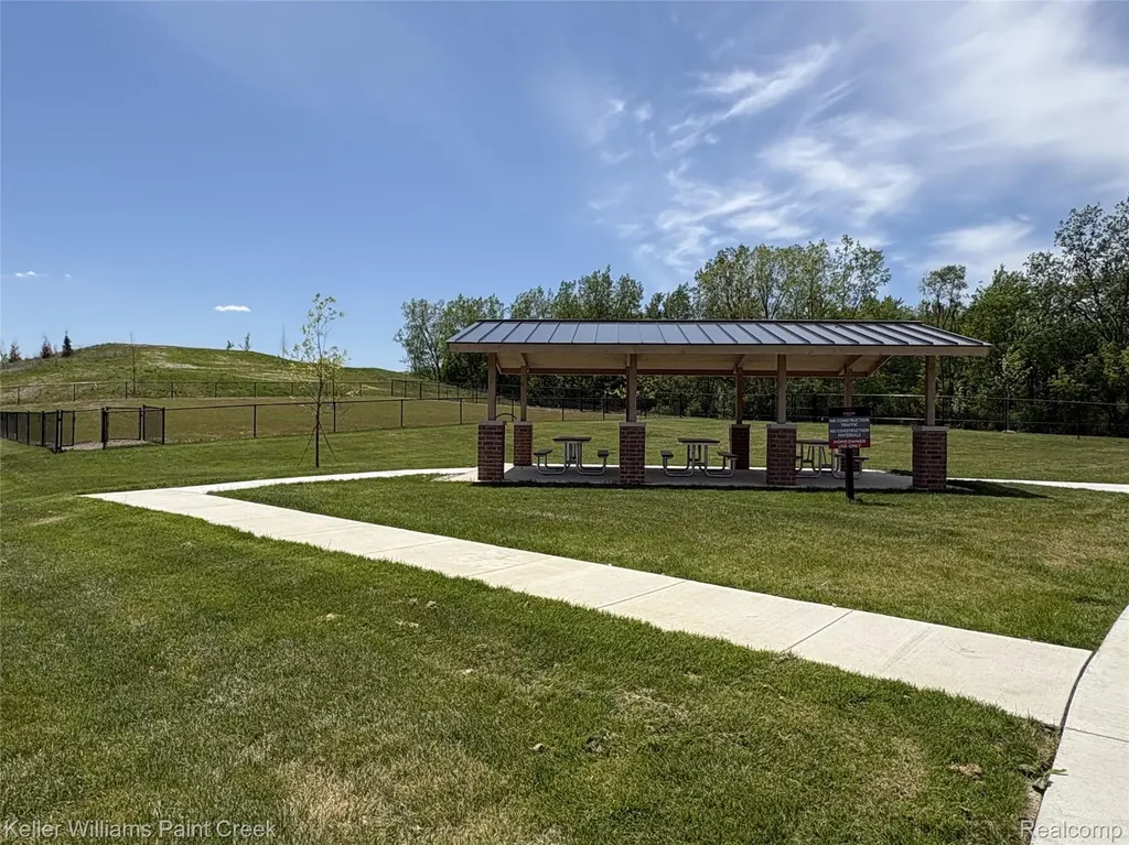750 Huntley Lane Troy City MI 48085