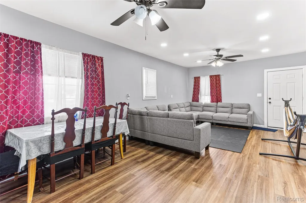 9365 Quincy Street Detroit City MI 48204