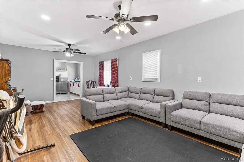 9365 Quincy Street Detroit City MI 48204