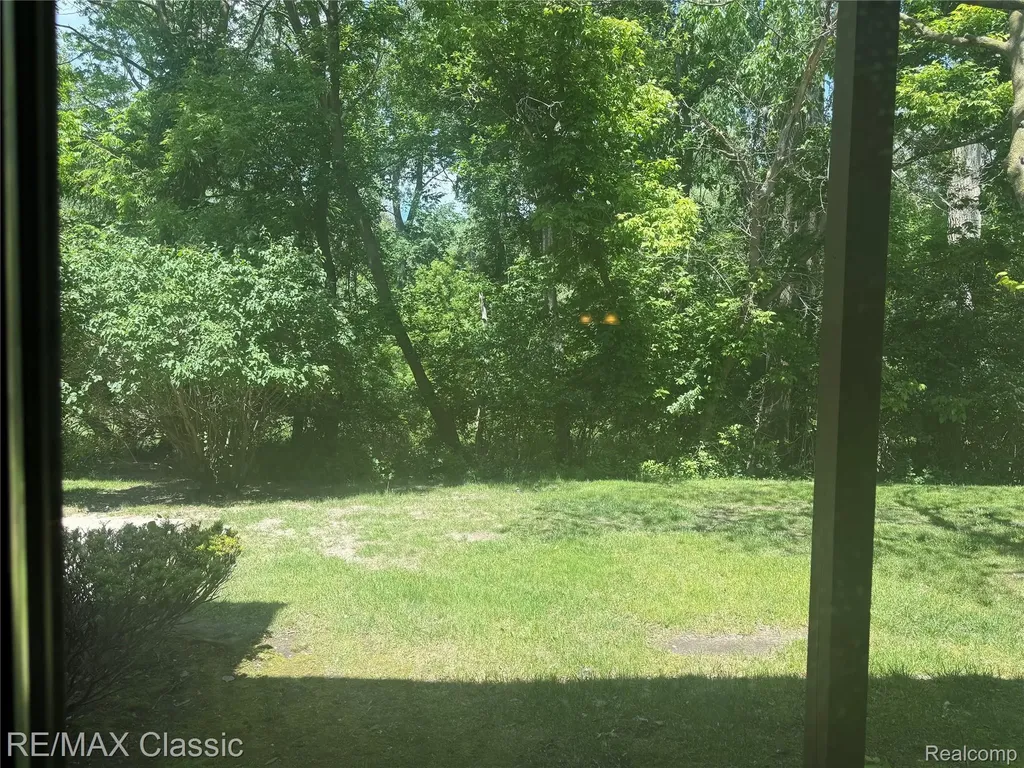 7806 Manor Circle Westland City MI 48185