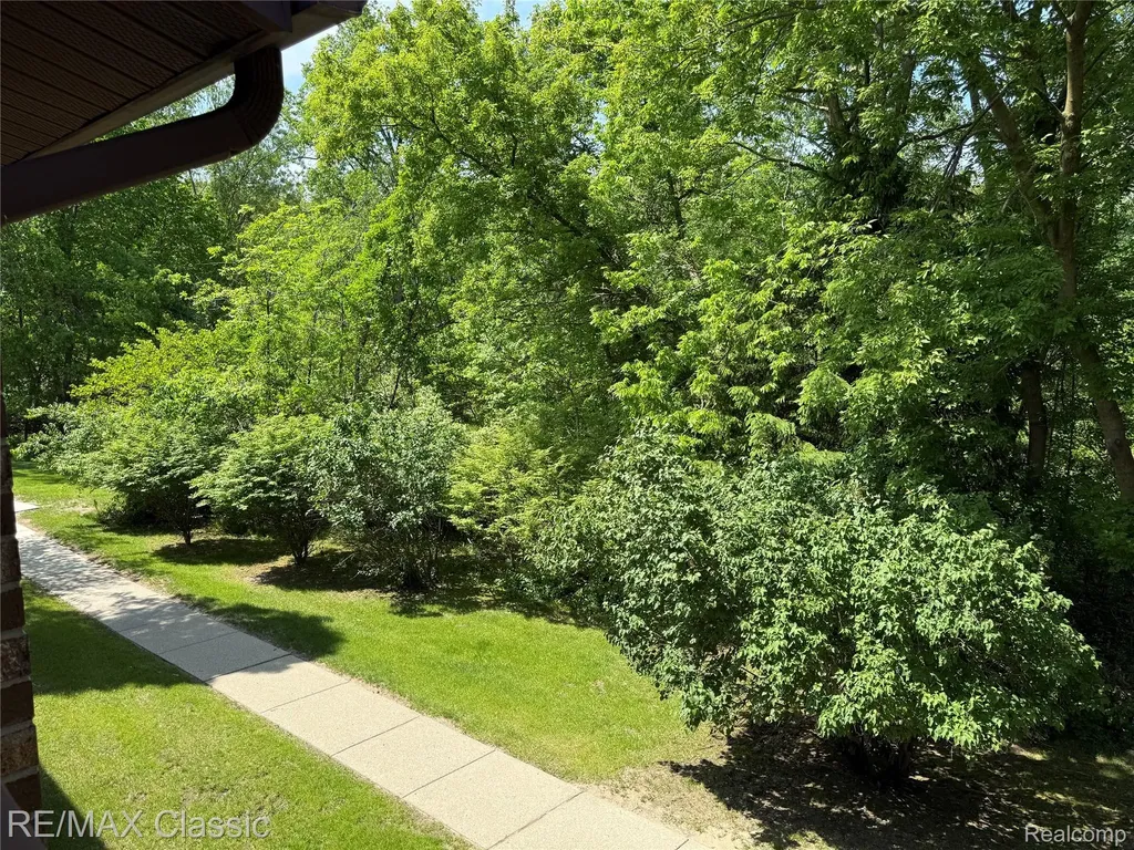7806 Manor Circle Westland City MI 48185