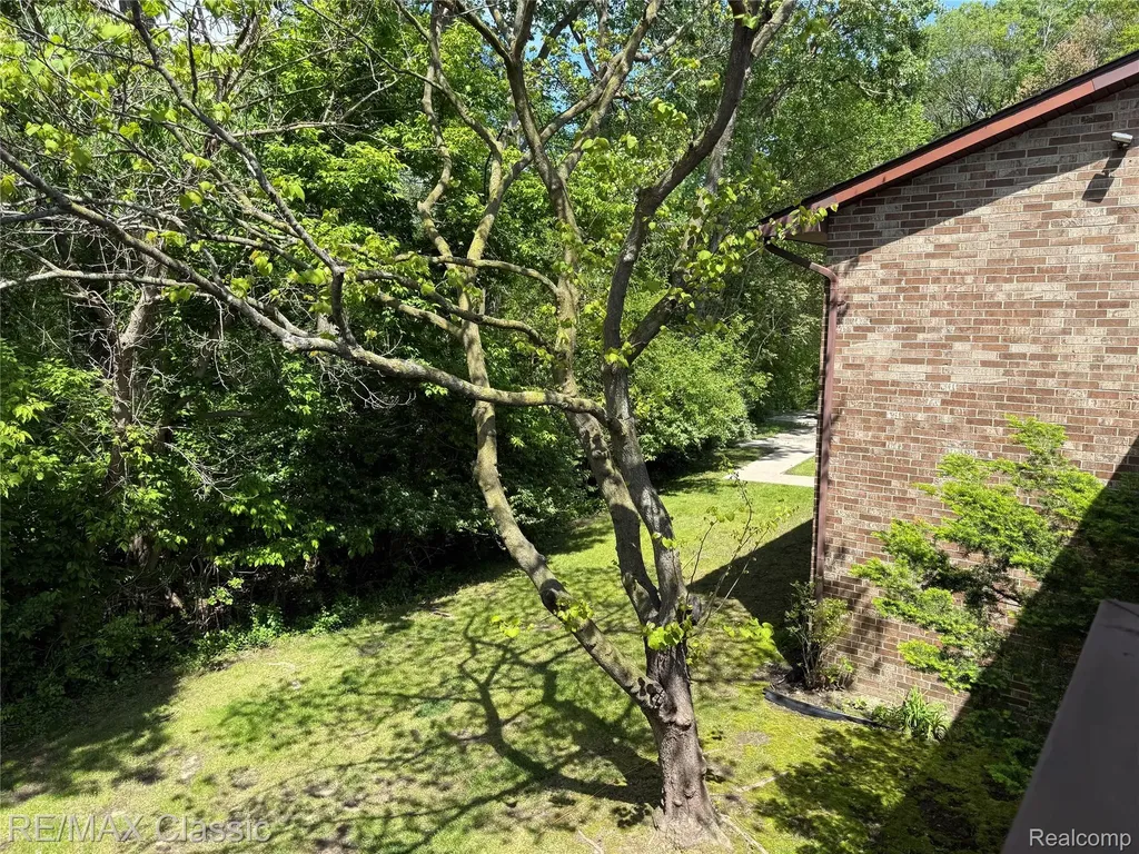 7806 Manor Circle Westland City MI 48185