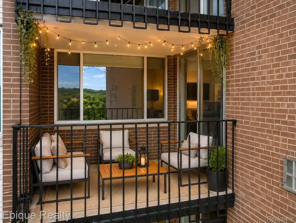 1050 Wall Street Ann Arbor City MI 48105