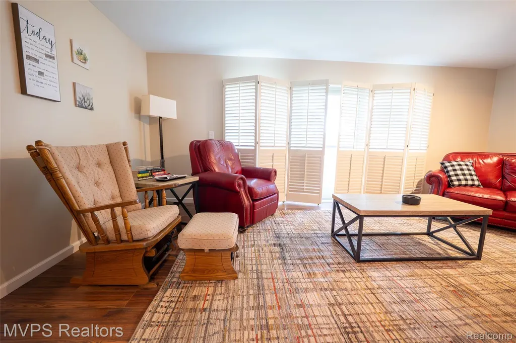 804 S Oak Brook Ridge Drive Rochester Hills City MI 48307