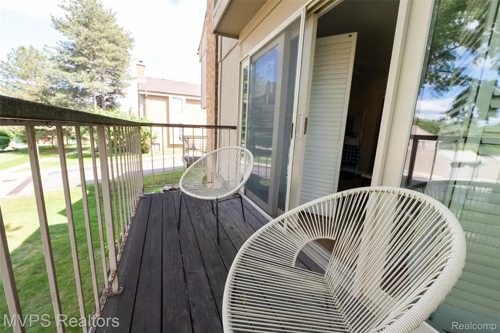 804 S Oak Brook Ridge Drive Rochester Hills City MI 48307