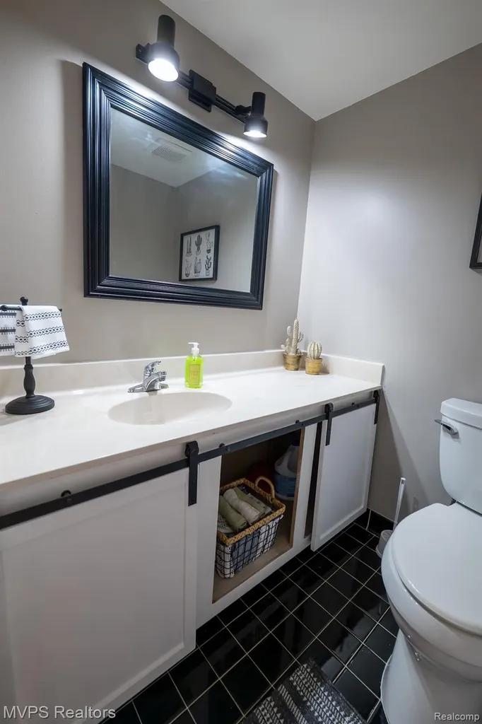 804 S Oak Brook Ridge Drive Rochester Hills City MI 48307