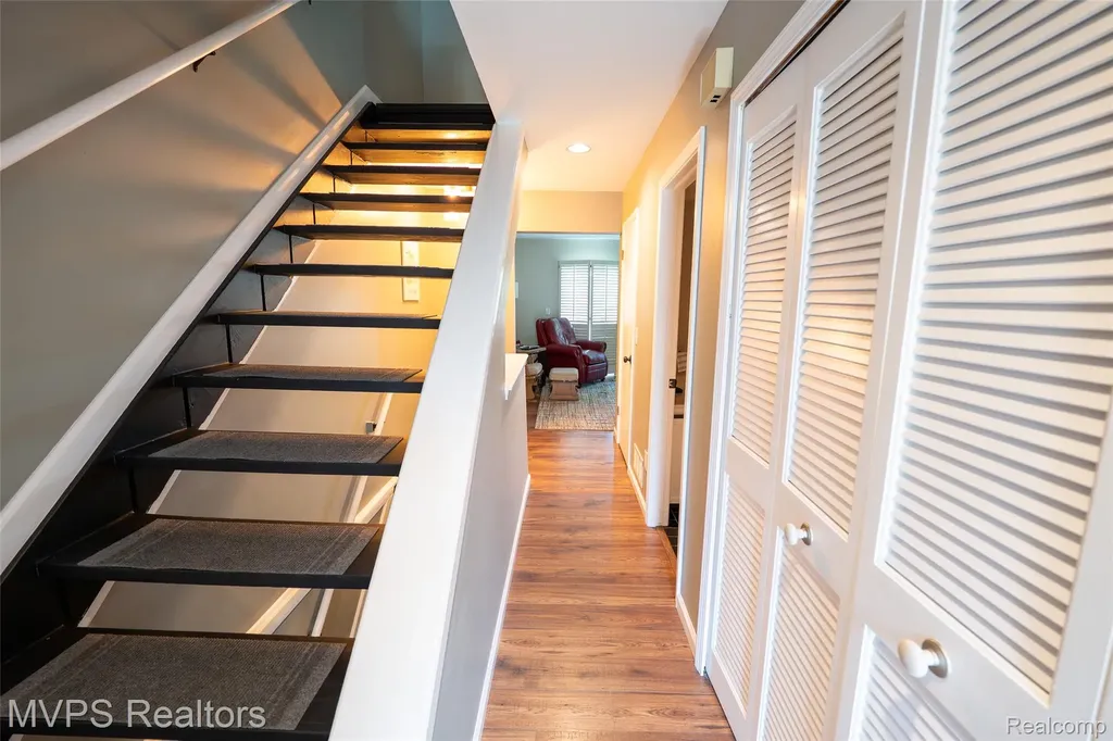 804 S Oak Brook Ridge Drive Rochester Hills City MI 48307