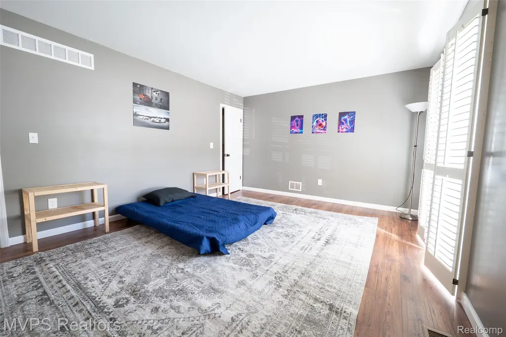 804 S Oak Brook Ridge Drive Rochester Hills City MI 48307