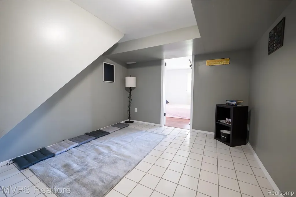 804 S Oak Brook Ridge Drive Rochester Hills City MI 48307