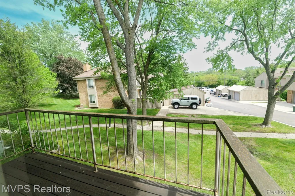 804 S Oak Brook Ridge Drive Rochester Hills City MI 48307