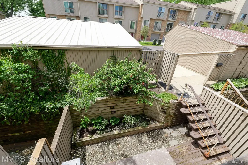 804 S Oak Brook Ridge Drive Rochester Hills City MI 48307