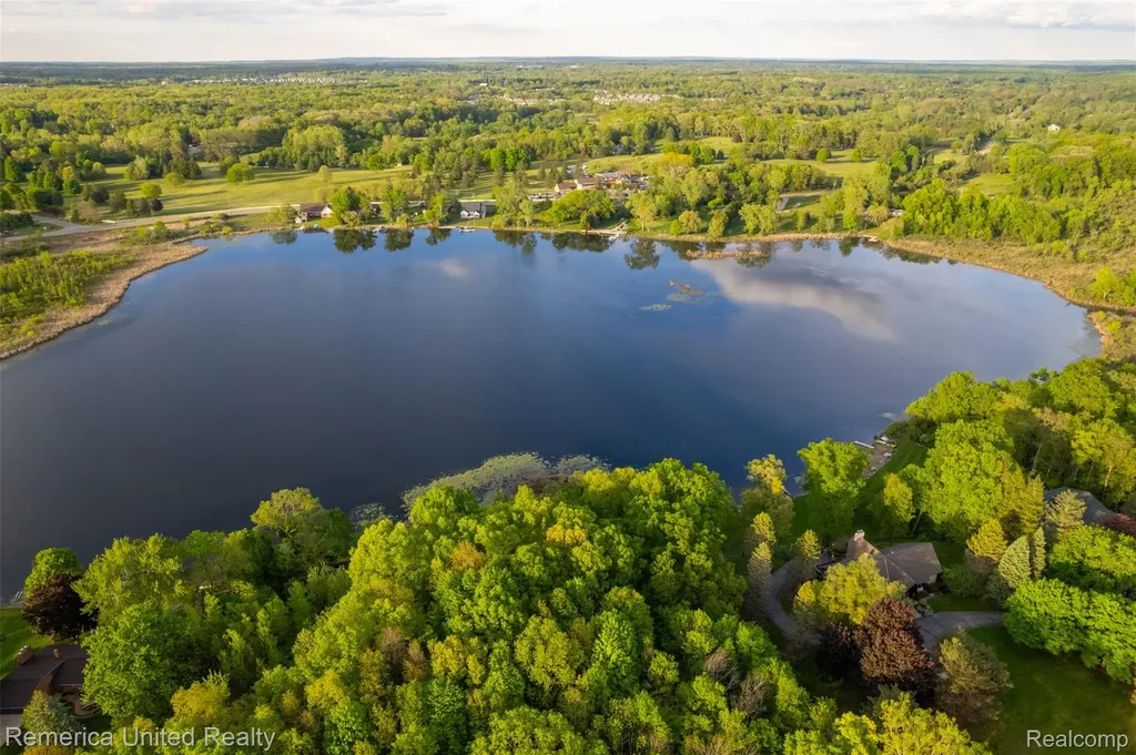 Vl Lots 17 And 18 Golf Club Oceola Township MI 48843
