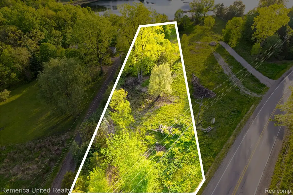 Vl Lots 17 And 18 Golf Club Oceola Township MI 48843
