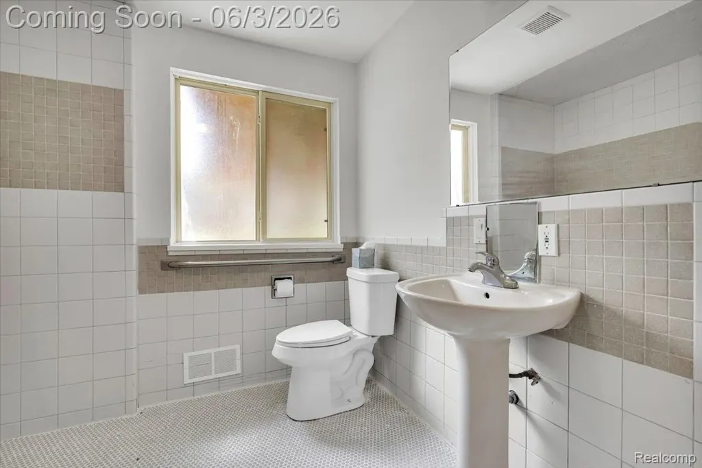 2491 Crystal Drive Ann Arbor City MI 48108