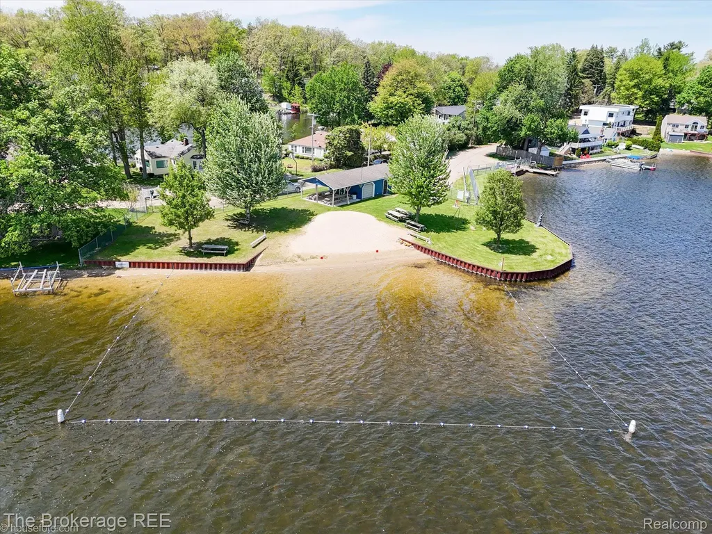 293 Hickory Place Drive Deerfield Township MI 48421