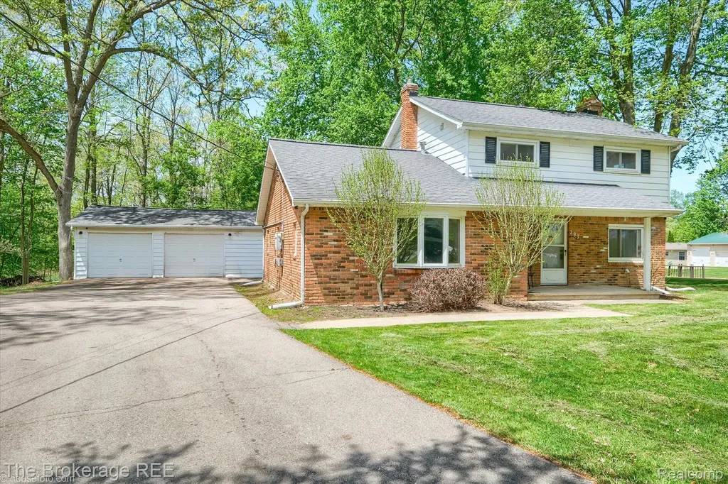 293 Hickory Place Drive Deerfield Township MI 48421