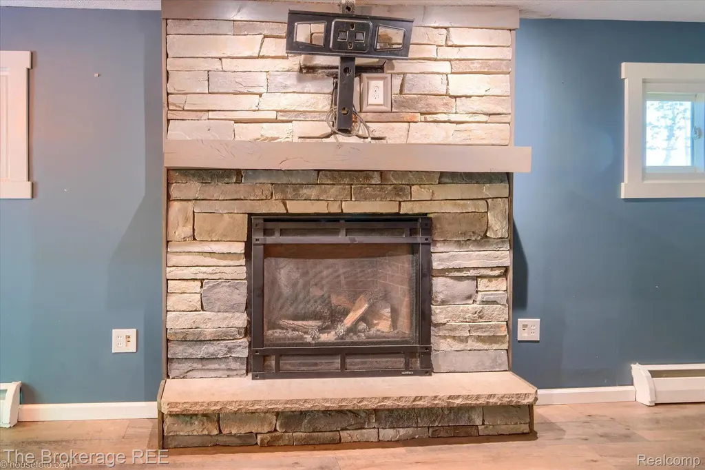 293 Hickory Place Drive Deerfield Township MI 48421
