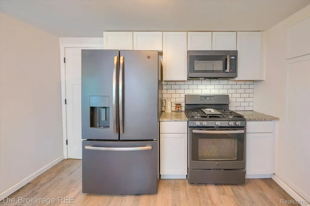 293 Hickory Place Drive Deerfield Township MI 48421