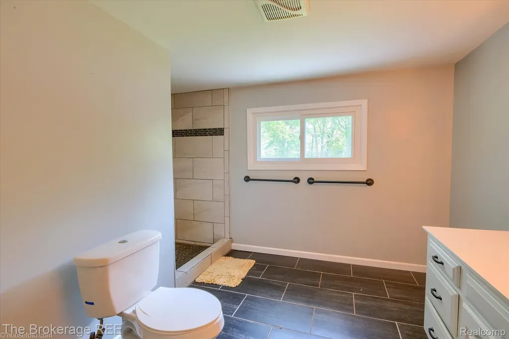 293 Hickory Place Drive Deerfield Township MI 48421