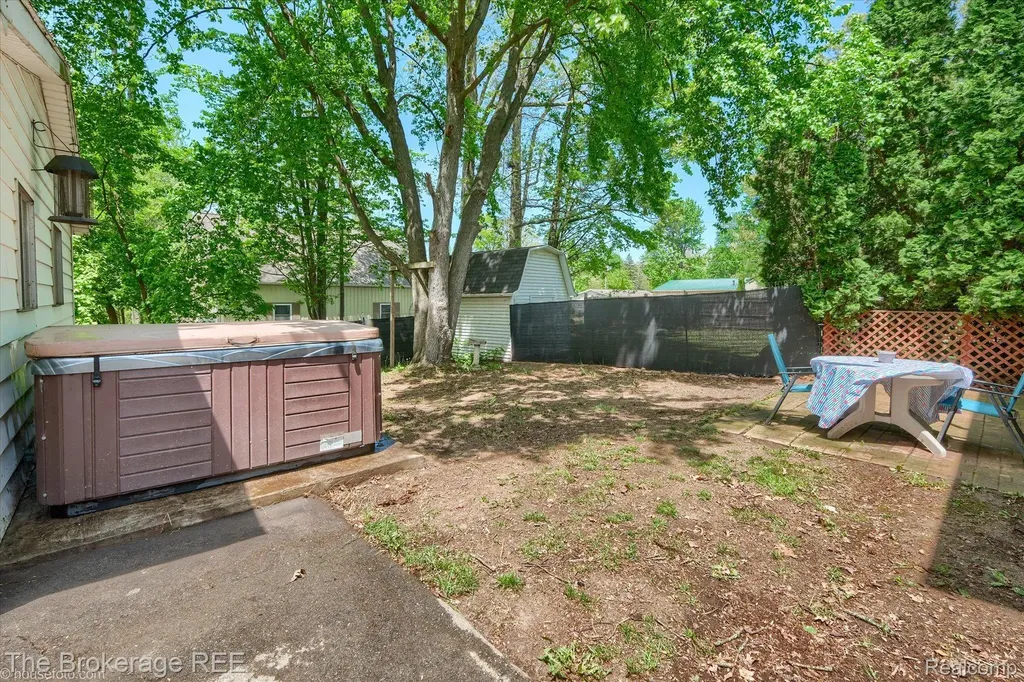 293 Hickory Place Drive Deerfield Township MI 48421
