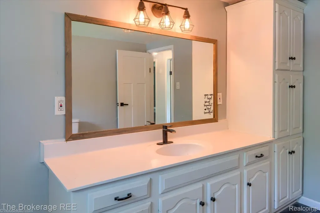 293 Hickory Place Drive Deerfield Township MI 48421