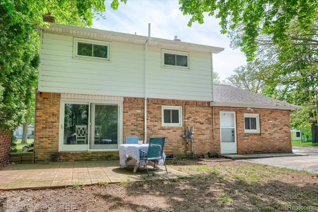 293 Hickory Place Drive Deerfield Township MI 48421