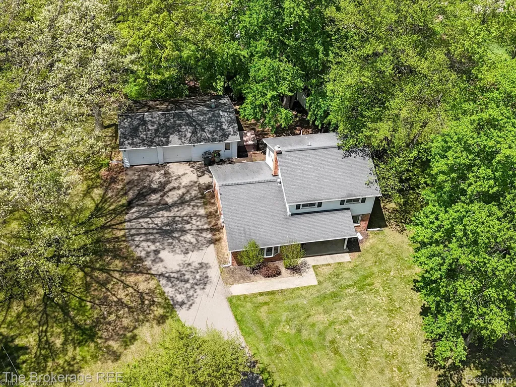 293 Hickory Place Drive Deerfield Township MI 48421