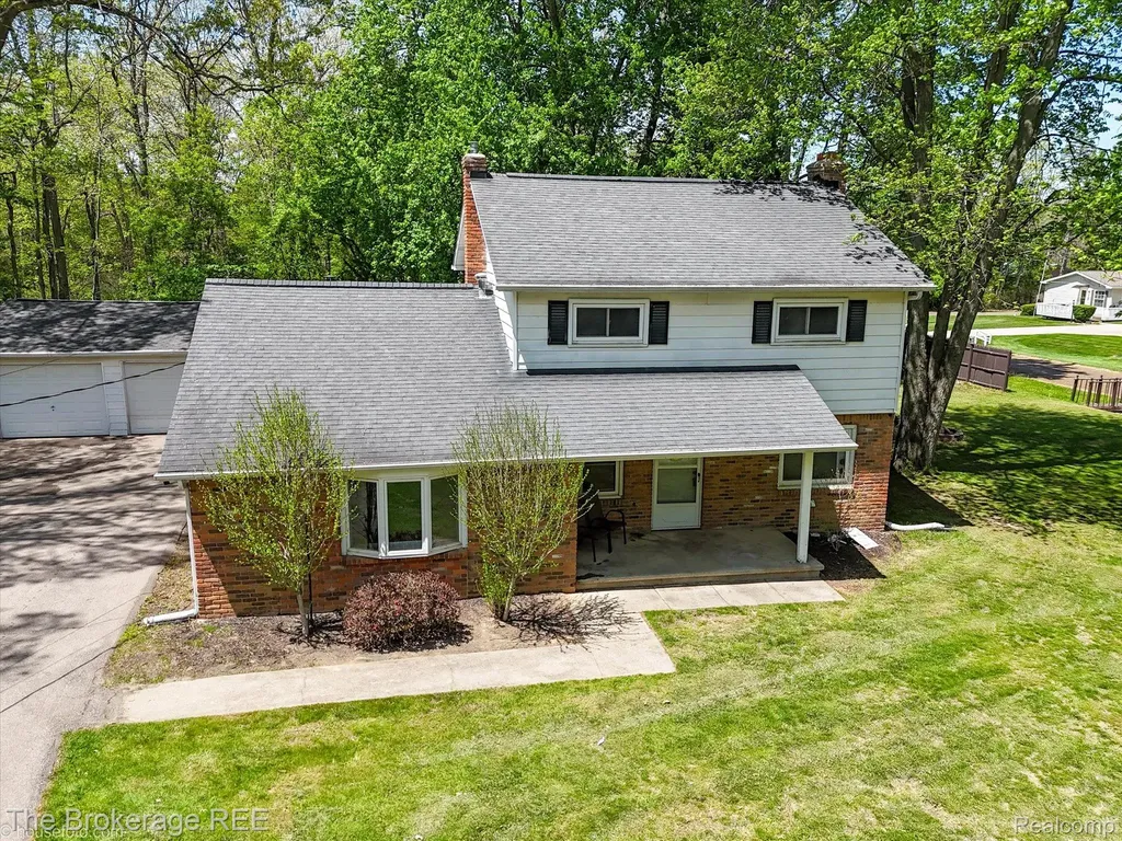 293 Hickory Place Drive Deerfield Township MI 48421