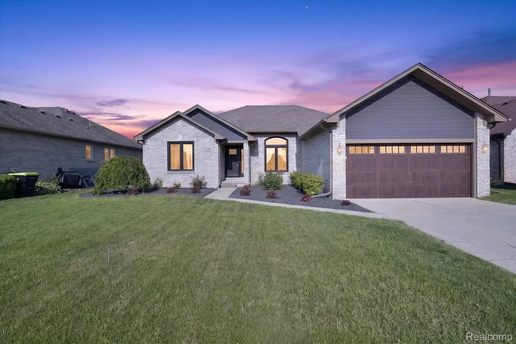 53293 Spurry Lane Chesterfield Township MI 48051