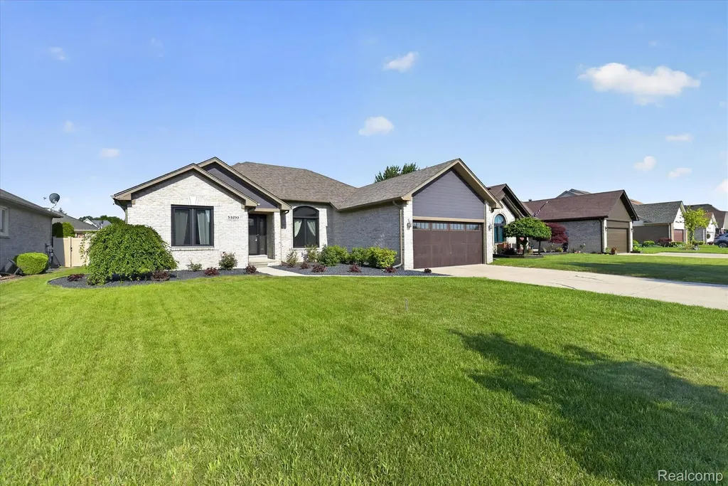 53293 Spurry Lane Chesterfield Township MI 48051