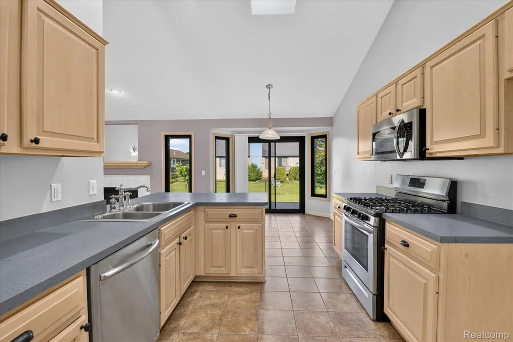 53293 Spurry Lane Chesterfield Township MI 48051
