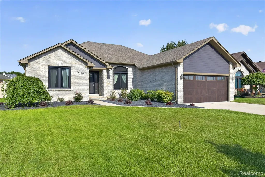 53293 Spurry Lane Chesterfield Township MI 48051