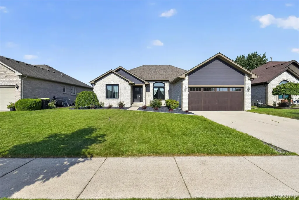 53293 Spurry Lane Chesterfield Township MI 48051