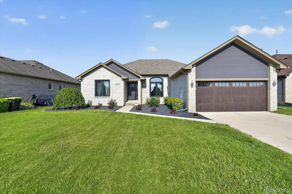 53293 Spurry Lane Chesterfield Township MI 48051